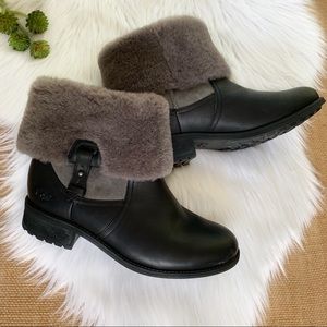 UGG Chyler Genuine Shearling Cuff Cuff Boots Black